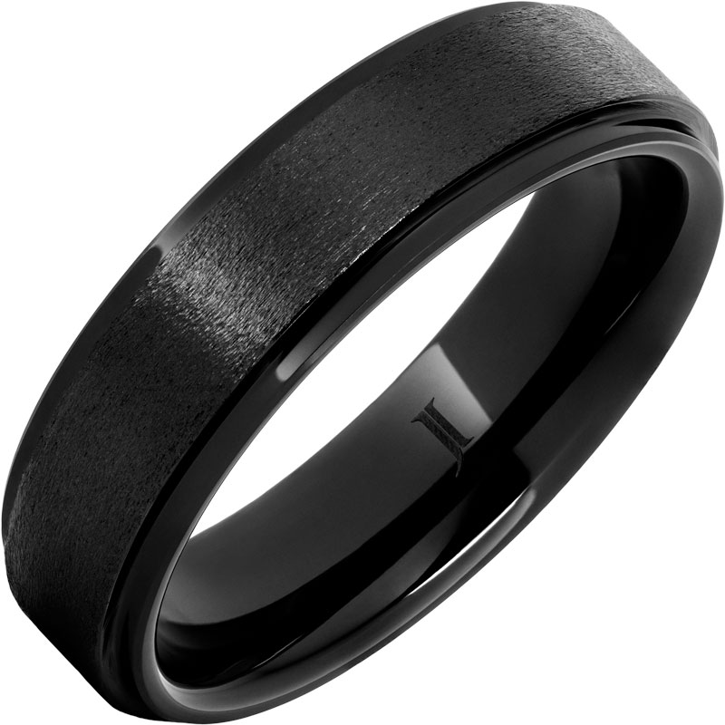 Black Diamond Ceramic™ Ring With Stone Finish